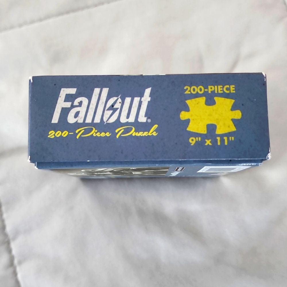 Fallout 200 Piece Puzzle Jigsaw 9“ X 11“ Bethesda USAopoly T-60 Power Armor - Picture 3 of 5